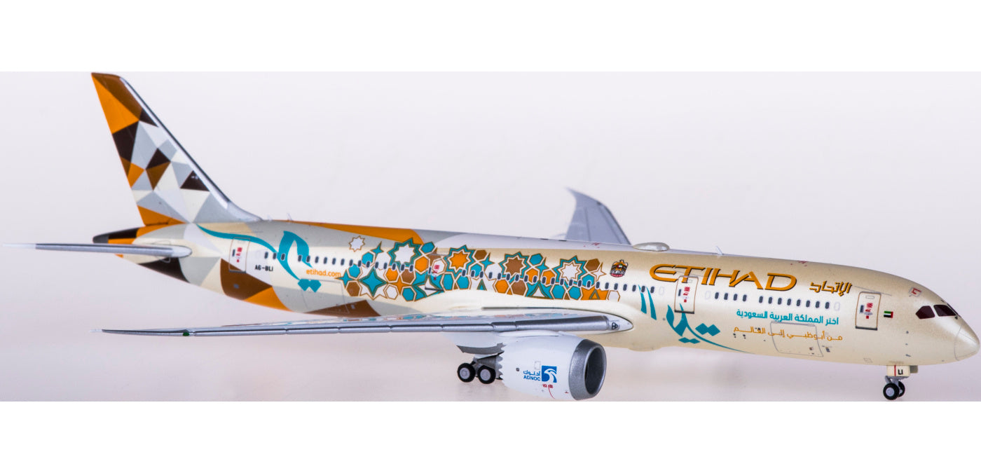 1:400 JC Wings XX4212 Etihad Airways Boeing 787-9 Dreamliner A6-BLI Free Tractor+Stand