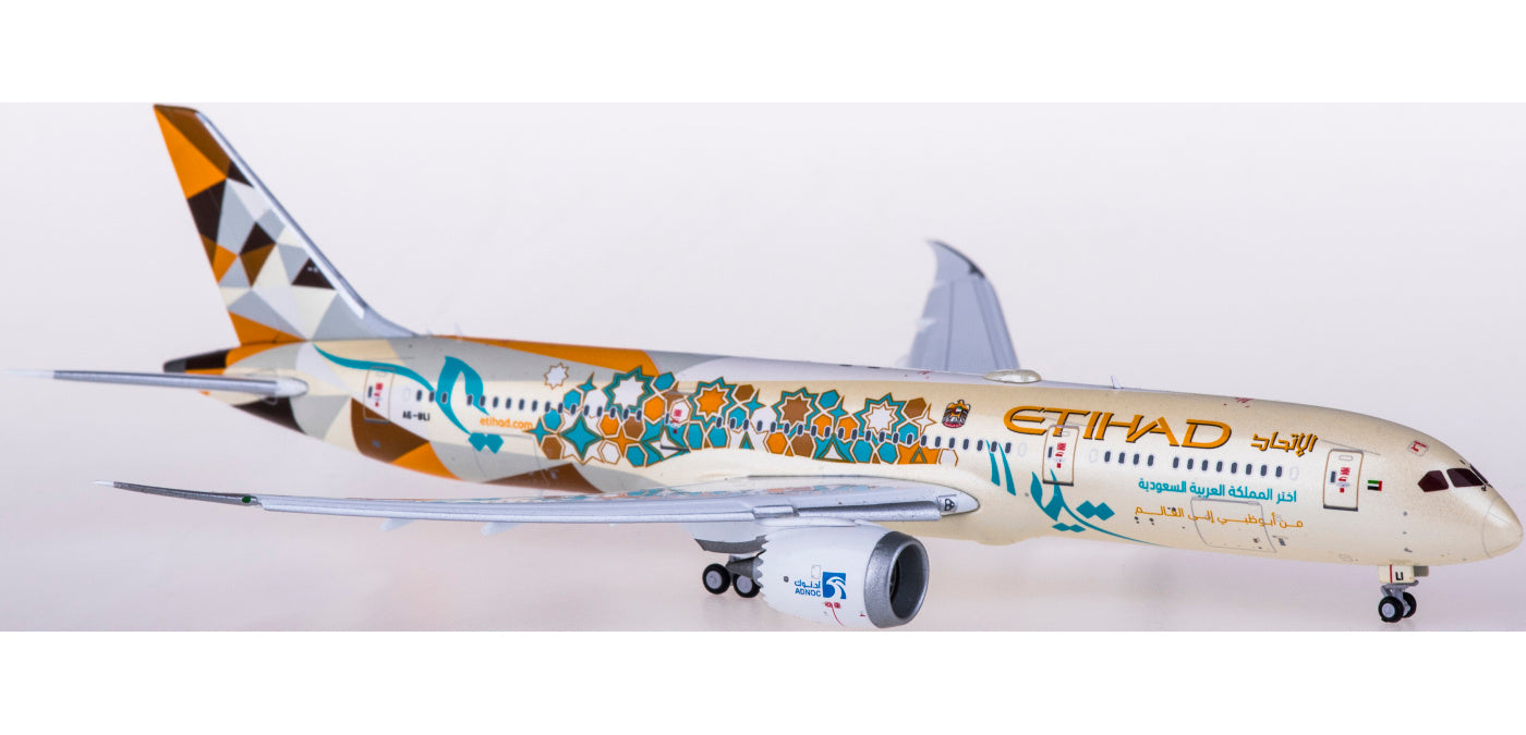 1:400 JC Wings XX4212A Etihad Airways Boeing 787-9 Dreamliner A6-BLI "Flaps Down" Free Tractor+Stand