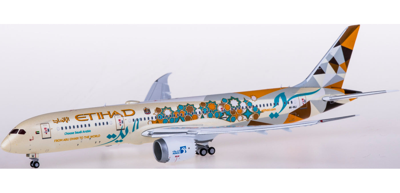 1:400 JC Wings XX4212A Etihad Airways Boeing 787-9 Dreamliner A6-BLI "Flaps Down" Free Tractor+Stand