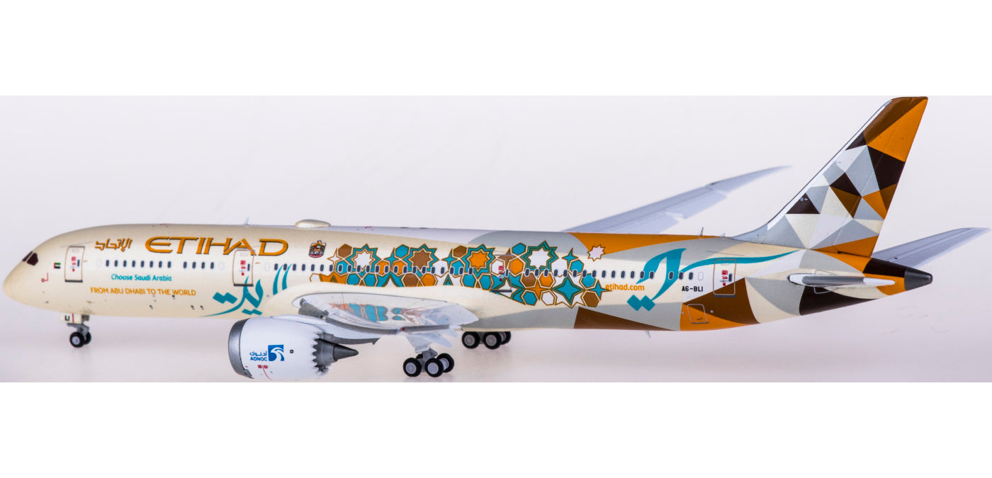 1:400 JC Wings XX4212A Etihad Airways Boeing 787-9 Dreamliner A6-BLI "Flaps Down" Free Tractor+Stand