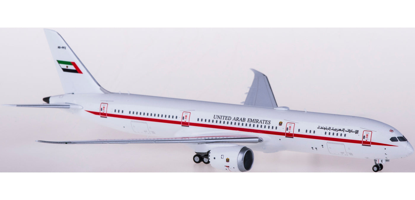 1:400 NG Models NG55042 UAE Presidential Flight Boeing 787-9 A6-PFE+Free Tractor