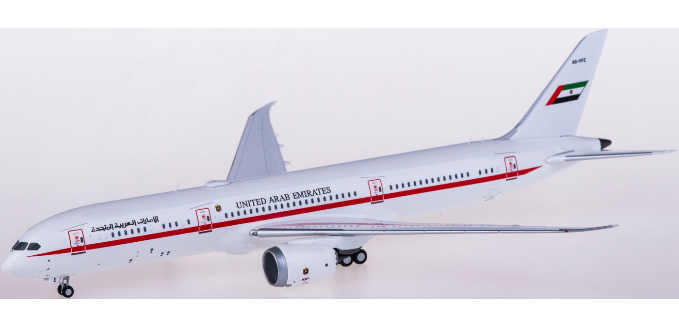 1:400 NG Models NG55042 UAE Presidential Flight Boeing 787-9 A6-PFE+Free Tractor