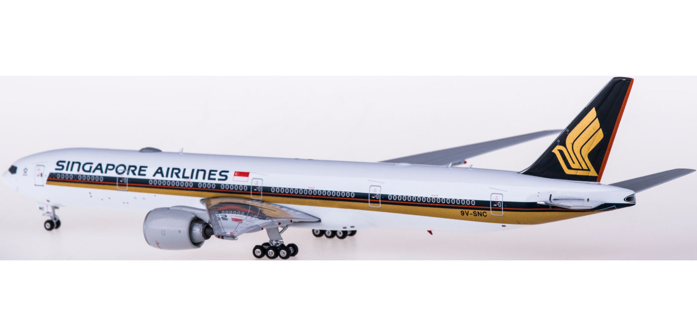 1:400 Phoenix PH04330 Singapore Airlines Boeing 777-300ER 9V-SNC Free Tractor+Stand