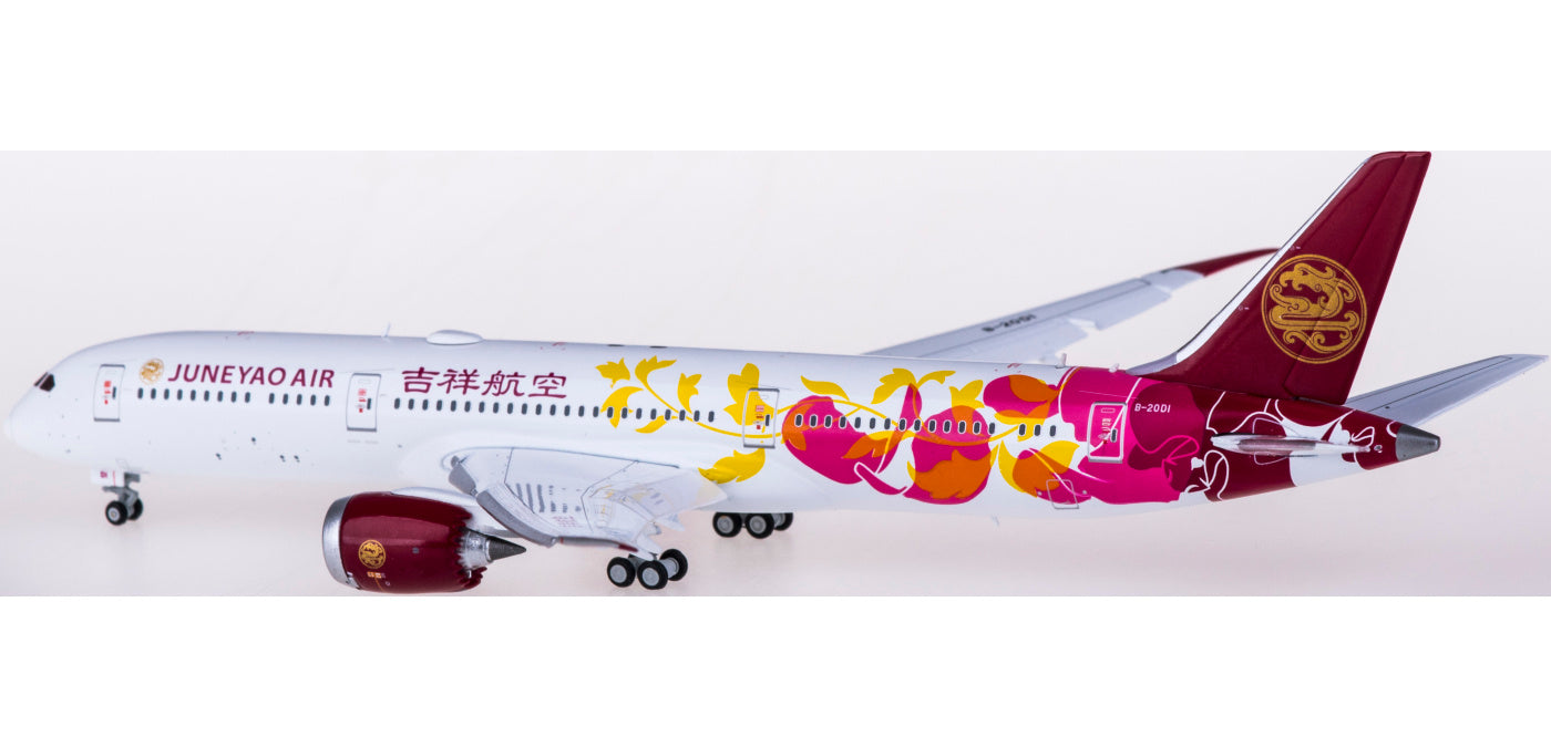 1:400 JC Wings XX4224A Juneyao Airlines Boeing 787-9 B-20D1 "Flaps Down"Free Tractor+Stand