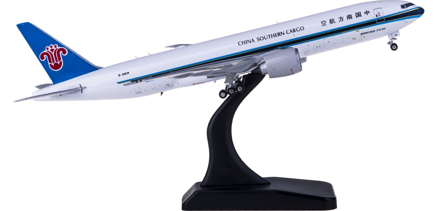 1:400 Phoenix PH11636 China Southern Cargo Boeing 777-200F B-20EM Free Tractor+Stand