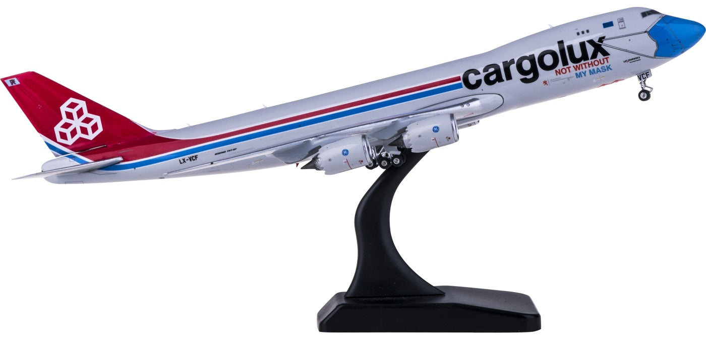 1:400 Phoenix PH11638 Cargolux Cargo Boeing 747-8F LX-VCF Free Tractor+Stand