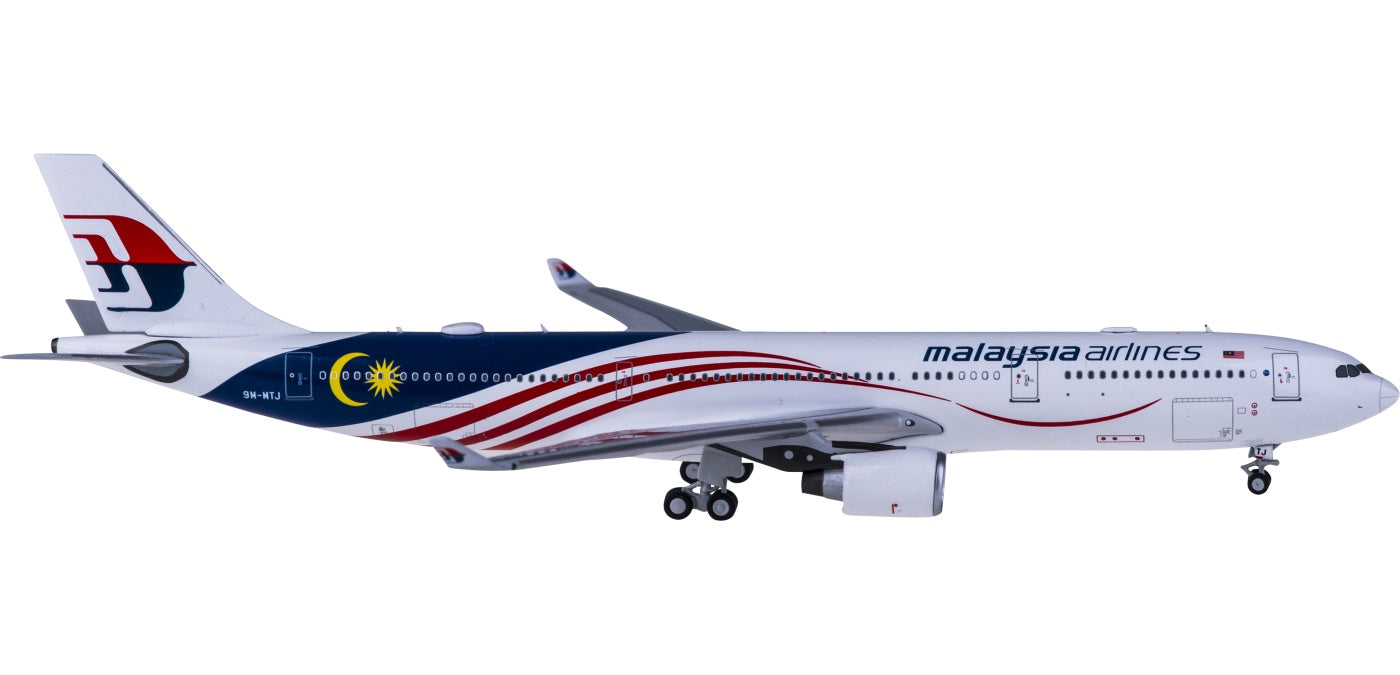 1:400 NG Models NG62015 Malaysia Airlines Airbus A330-300 9M-MTJ+Free Tractor
