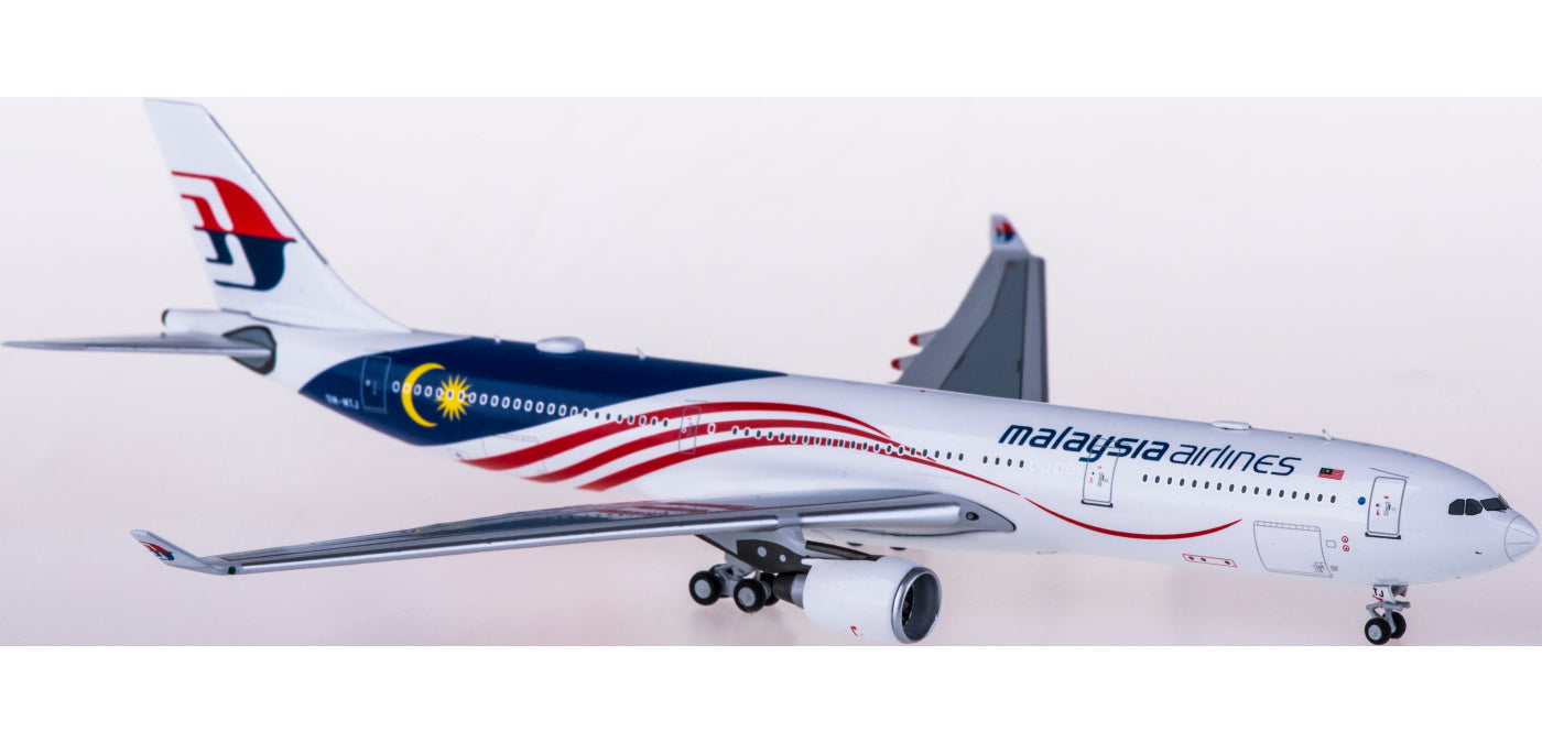 1:400 NG Models NG62015 Malaysia Airlines Airbus A330-300 9M-MTJ+Free Tractor