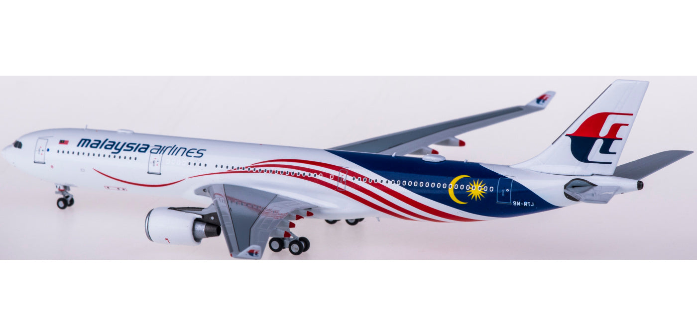 1:400 NG Models NG62015 Malaysia Airlines Airbus A330-300 9M-MTJ+Free Tractor