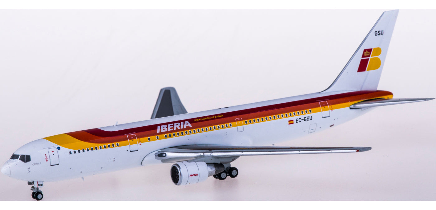 1:400 JC Wings XX4260 Iberia Boeing 767-300ER EC-GSU Free Tractor+Stand