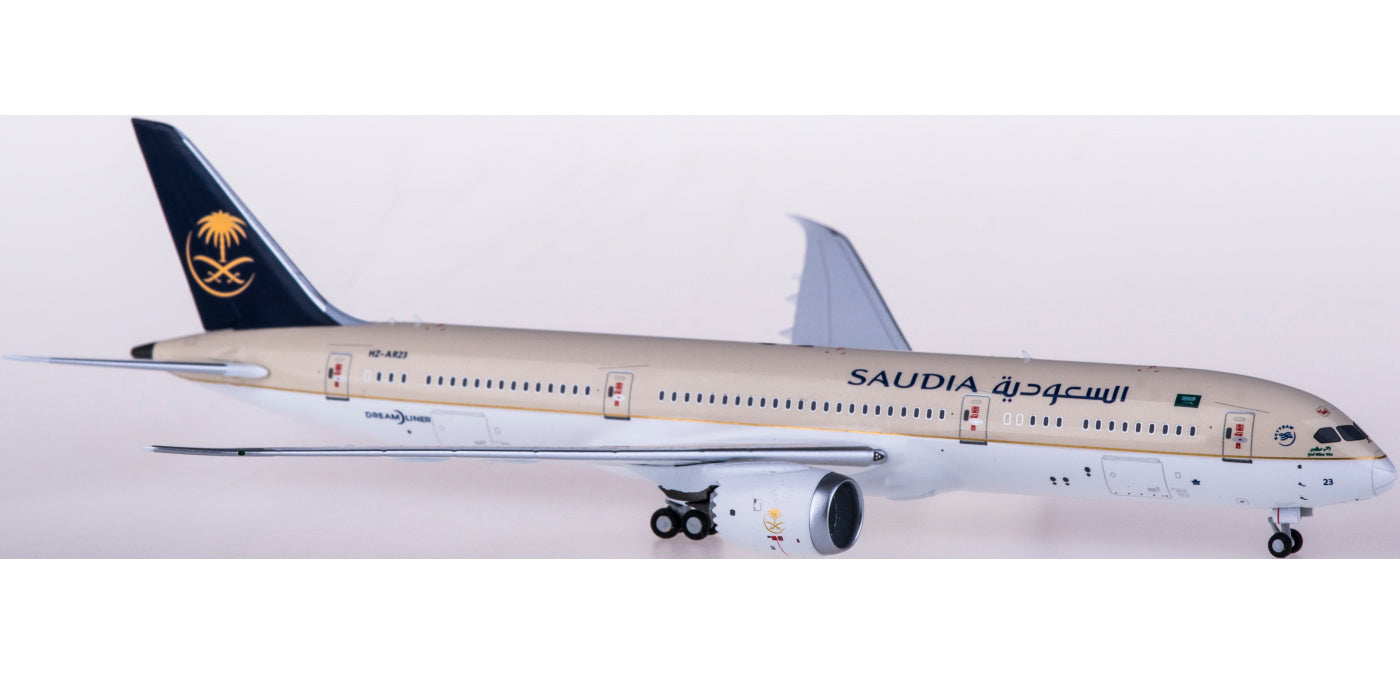 1:400 NG Models NG55059 Saudia Boeing 787-9 HZ-AR23+Free Tractor