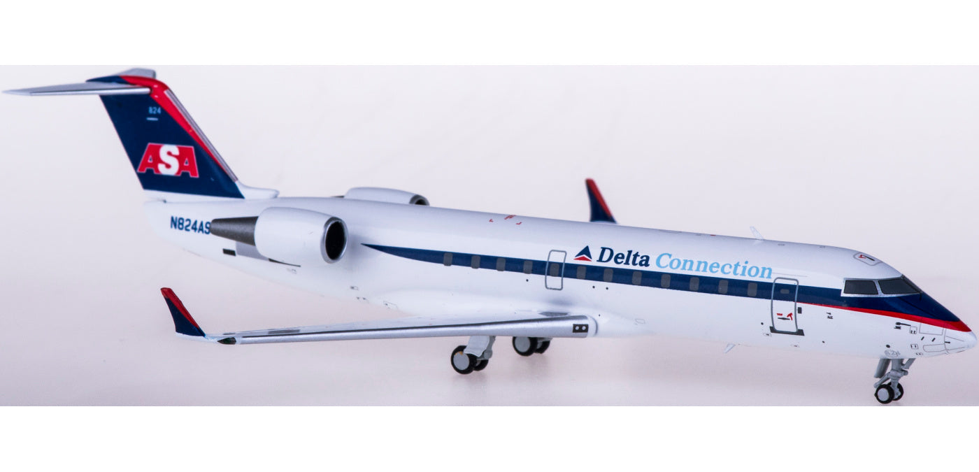 1:200 NG Models NG52039 Delta Air Lines Bombardier CRJ200ER N824AS