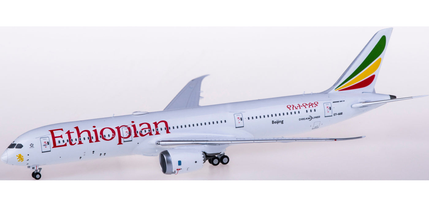 1:400 NG ModelsNG55061 Ethiopian Airlines Boeing 787-9 ET-AUO+Free Tractor