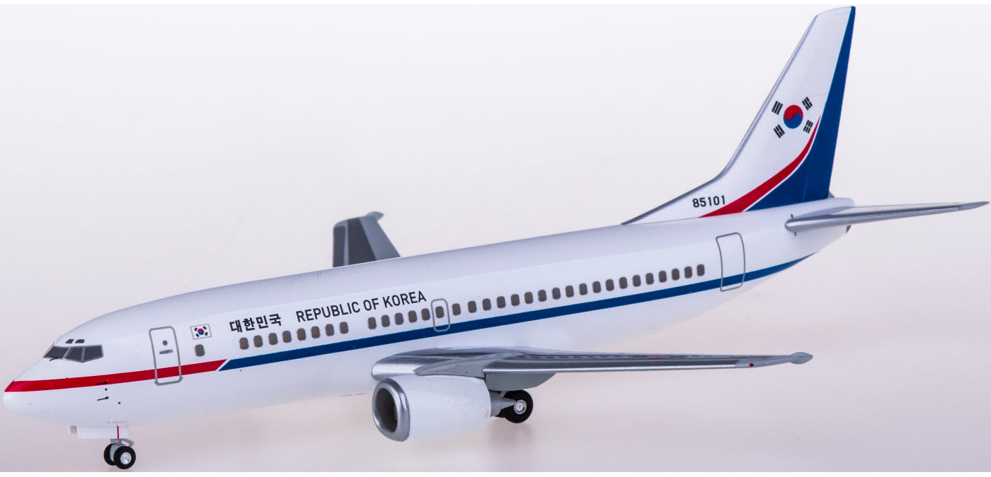 1:200 Hogan Wings HG11441GR Korea Government Boeing 737-300 85101