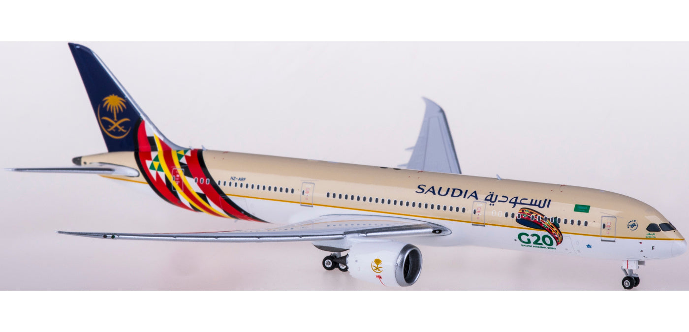 1:400 Phoenix PH04362 Saudia Boeing 787-9 HZ-ARF G20 Free Tractor+Stand