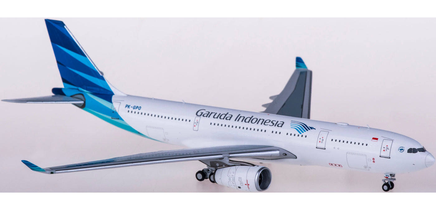 1:400 NG Models NG61025 Garuda Indonesia Airbus A330-200 PK-GPO+Free Tractor
