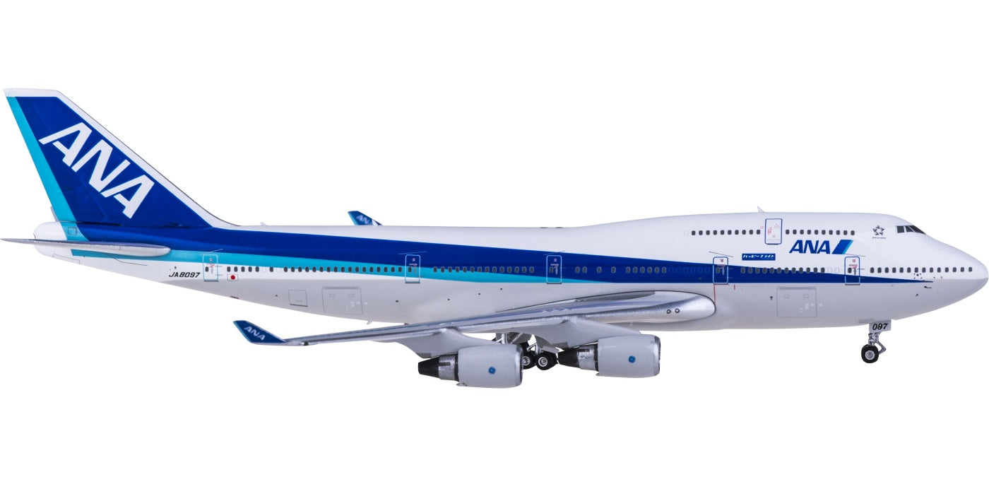 1:400 Phoenix PH04371 ANA Boeing 747-400 JA8097 Happy Flight+Free Tractor