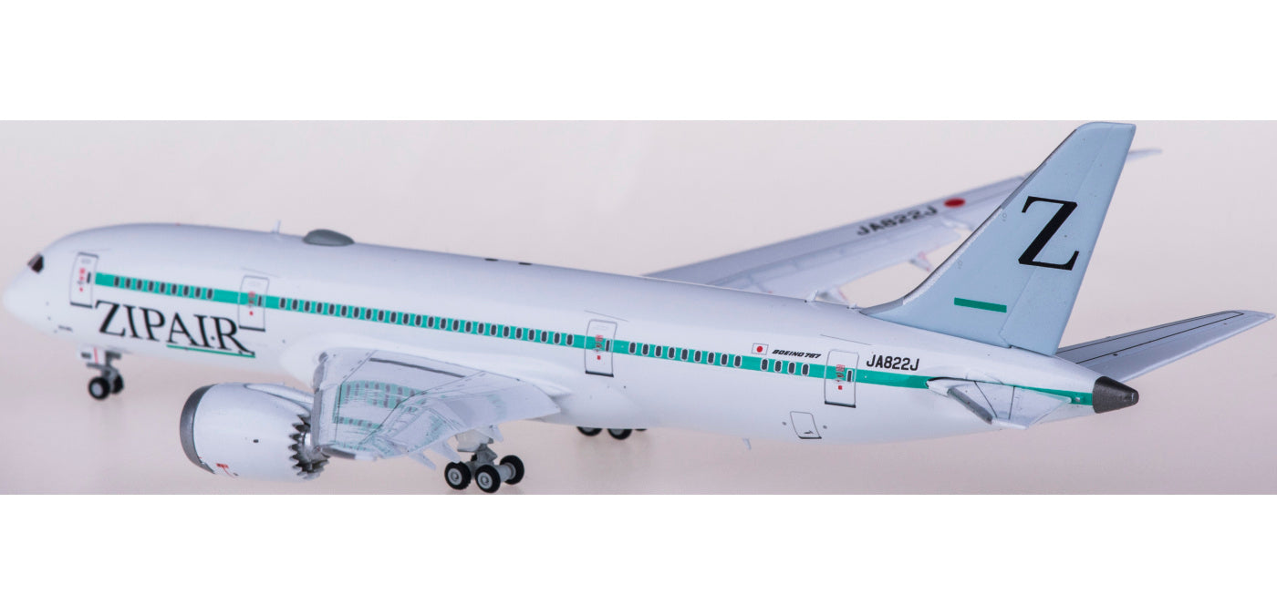 1:400 JC Wings EW4788004A ZIPAIR Boeing 787-8 JA822J "Flaps Down" Aircraft Model+Free Tractor