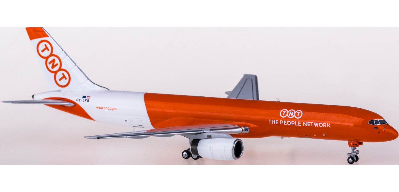 1:400 NG Models NG53173 TNT Boeing 757-200BCF OE-LFB +Free Tractor