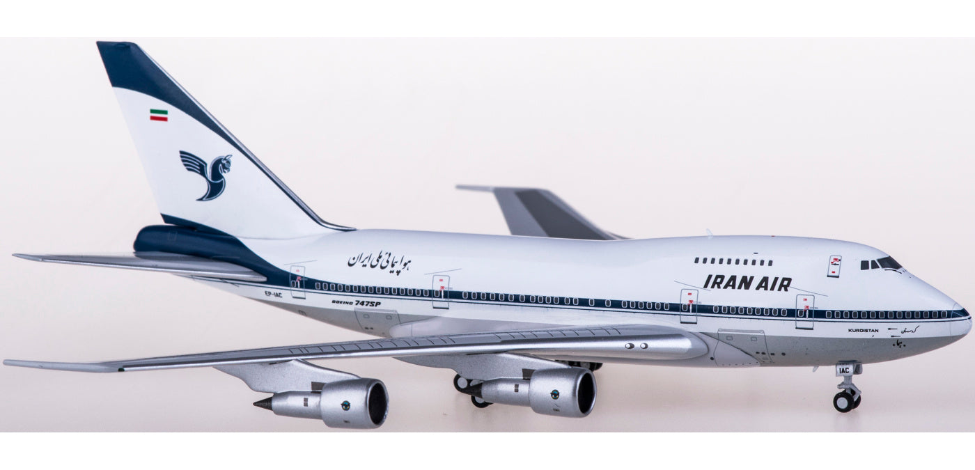 1:400 NG Models NG07011 Iran Air Boeing 747SP EP-IAC+Free Tractor