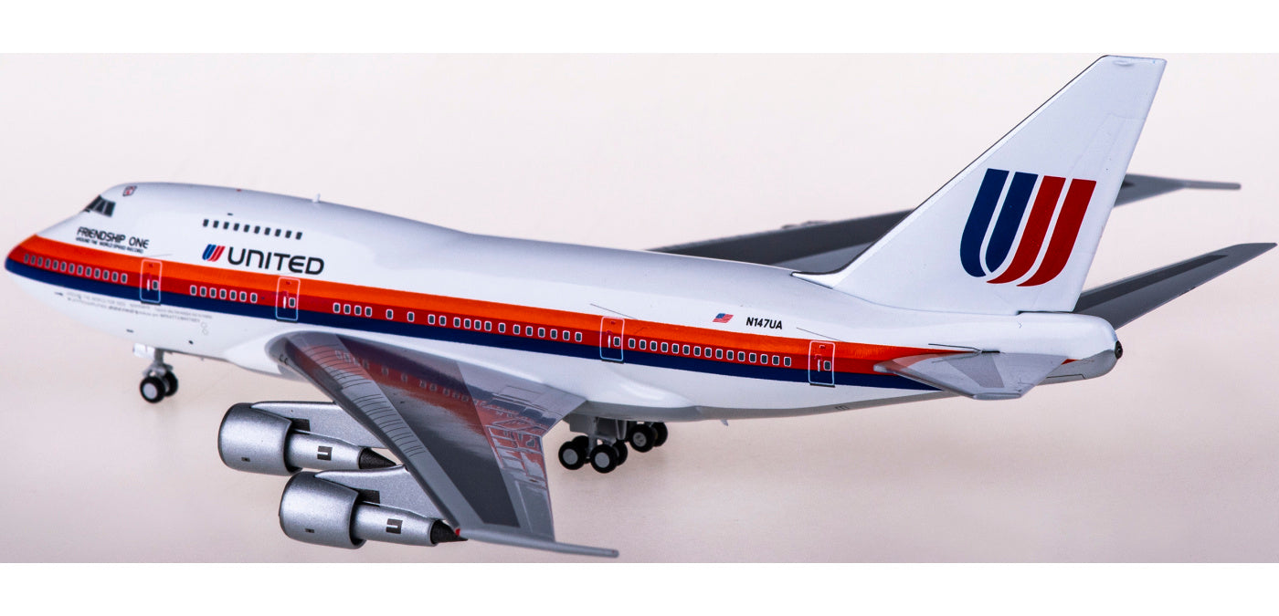 1:400 NG Models NG07015 United Airlines Boeing 747SP N147UA+Free Tractor