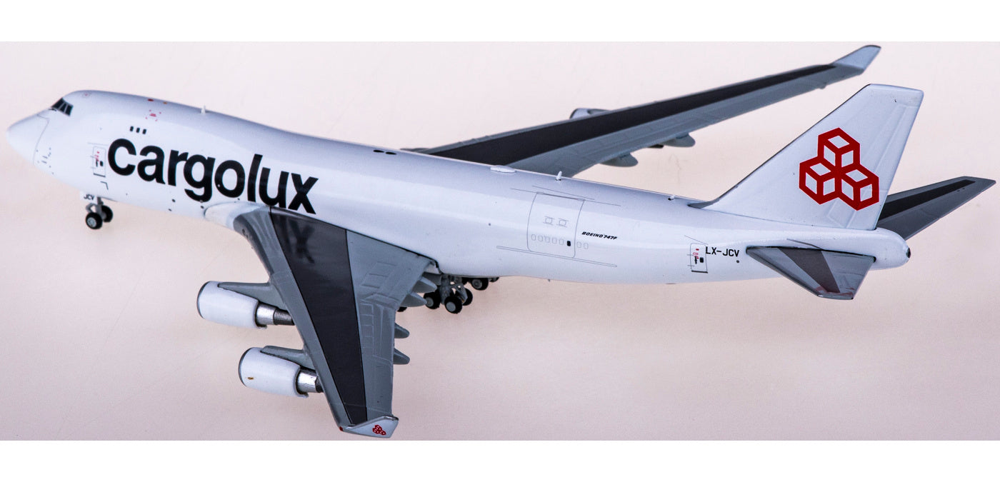 1:400 JC Wings XX4206 Cargolux Cargo Boeing 747-400F LX-JCV Aircraft Model+Free Tractor