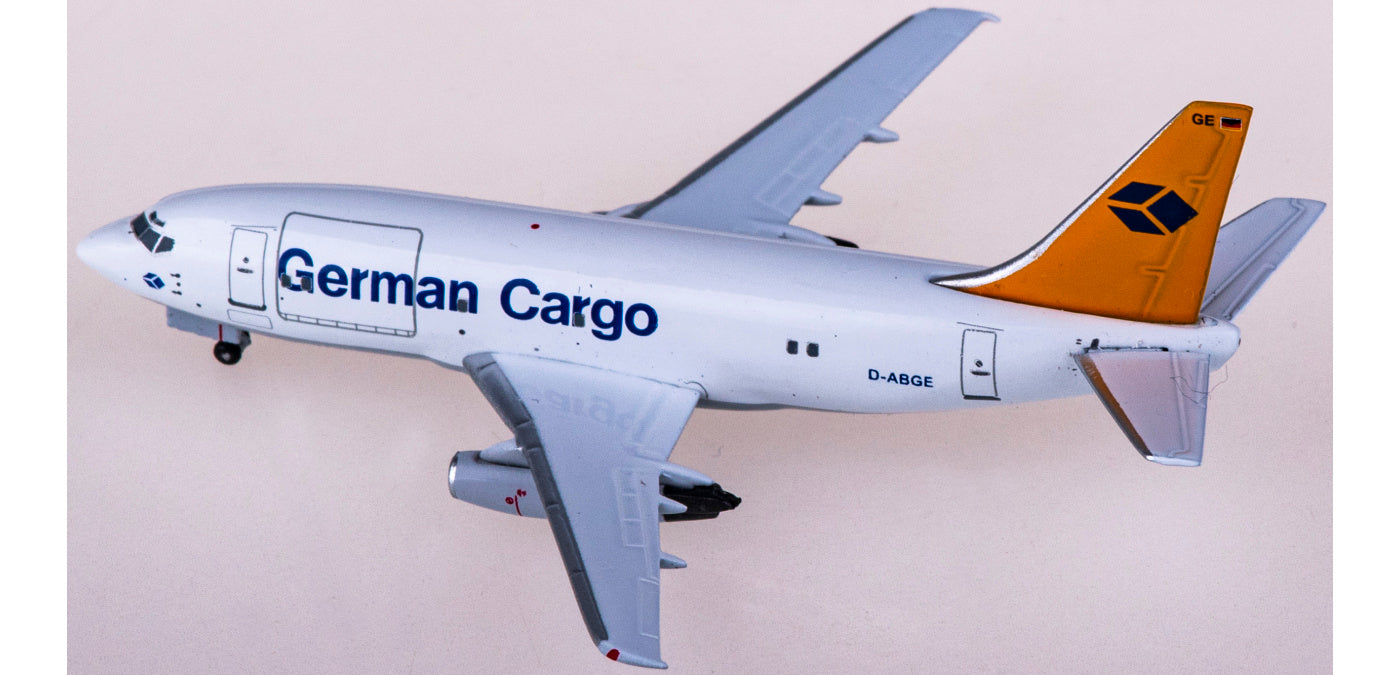 1:400 AeroClassics AC411044 German Cargo Boeing 737-200 D-ABGE Aircraft Model+Free Tractor