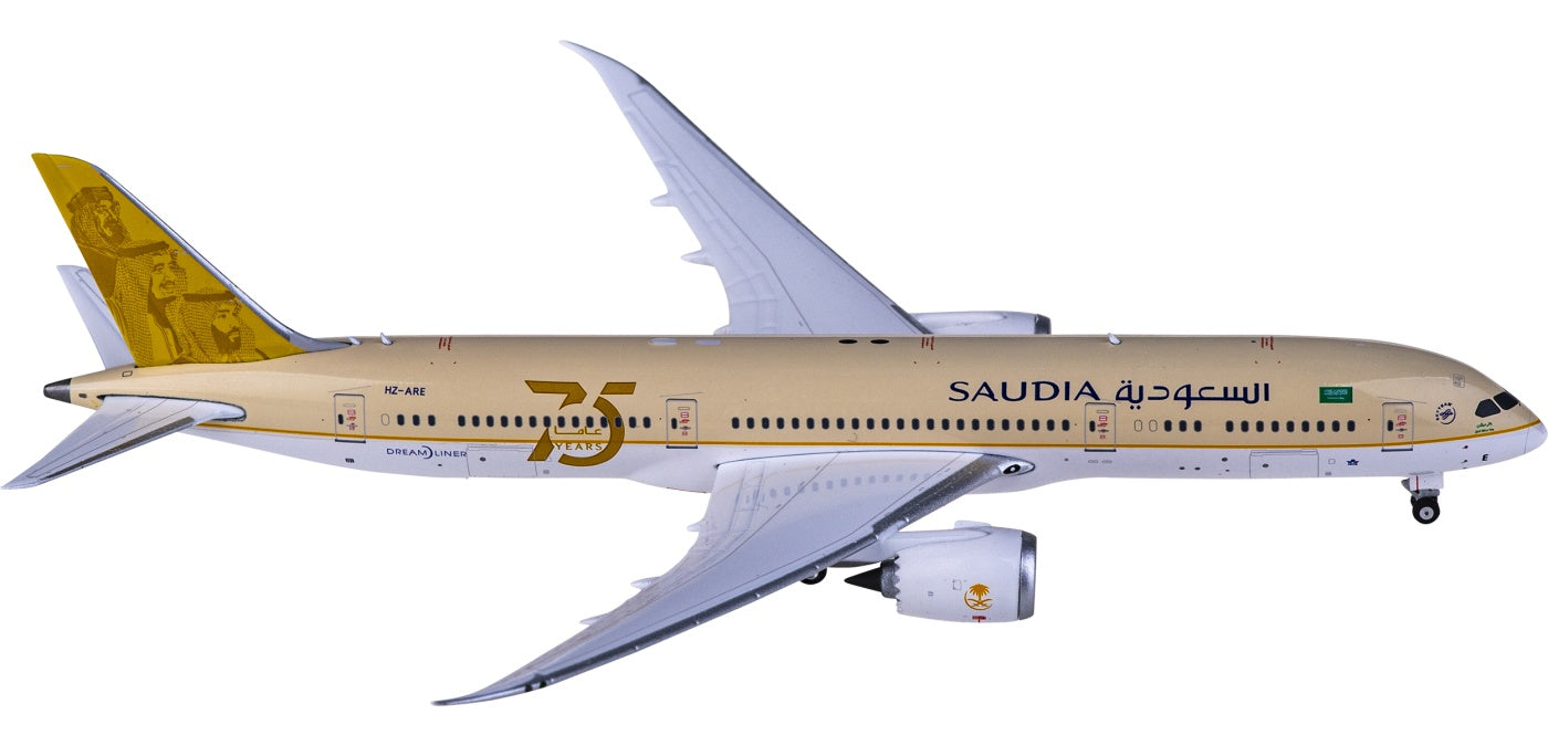 1:400 Phoenix PH04422 Saudia Boeing 787-9 HZ-ARE+Free Tractor
