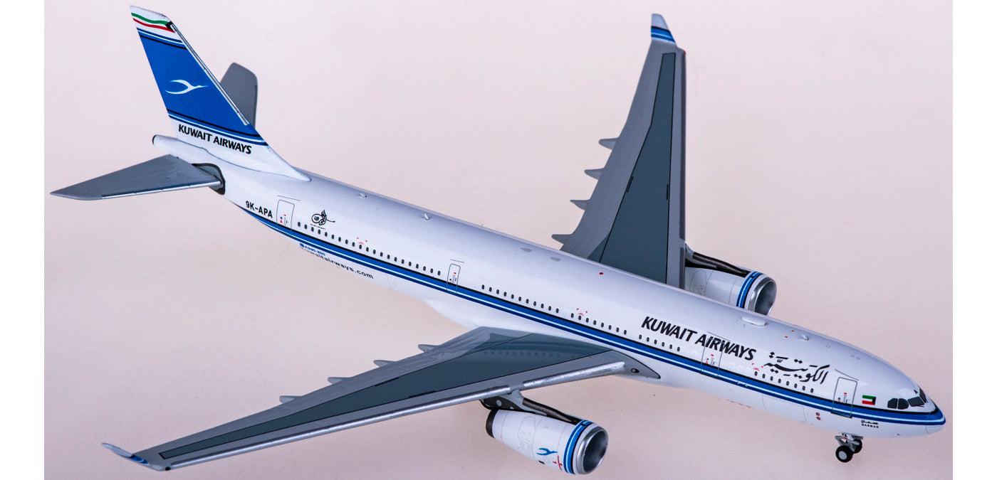 1:400 NG Models NG61039 Kuwait Airways Airbus A330-200 9K-APA+Free Tractor