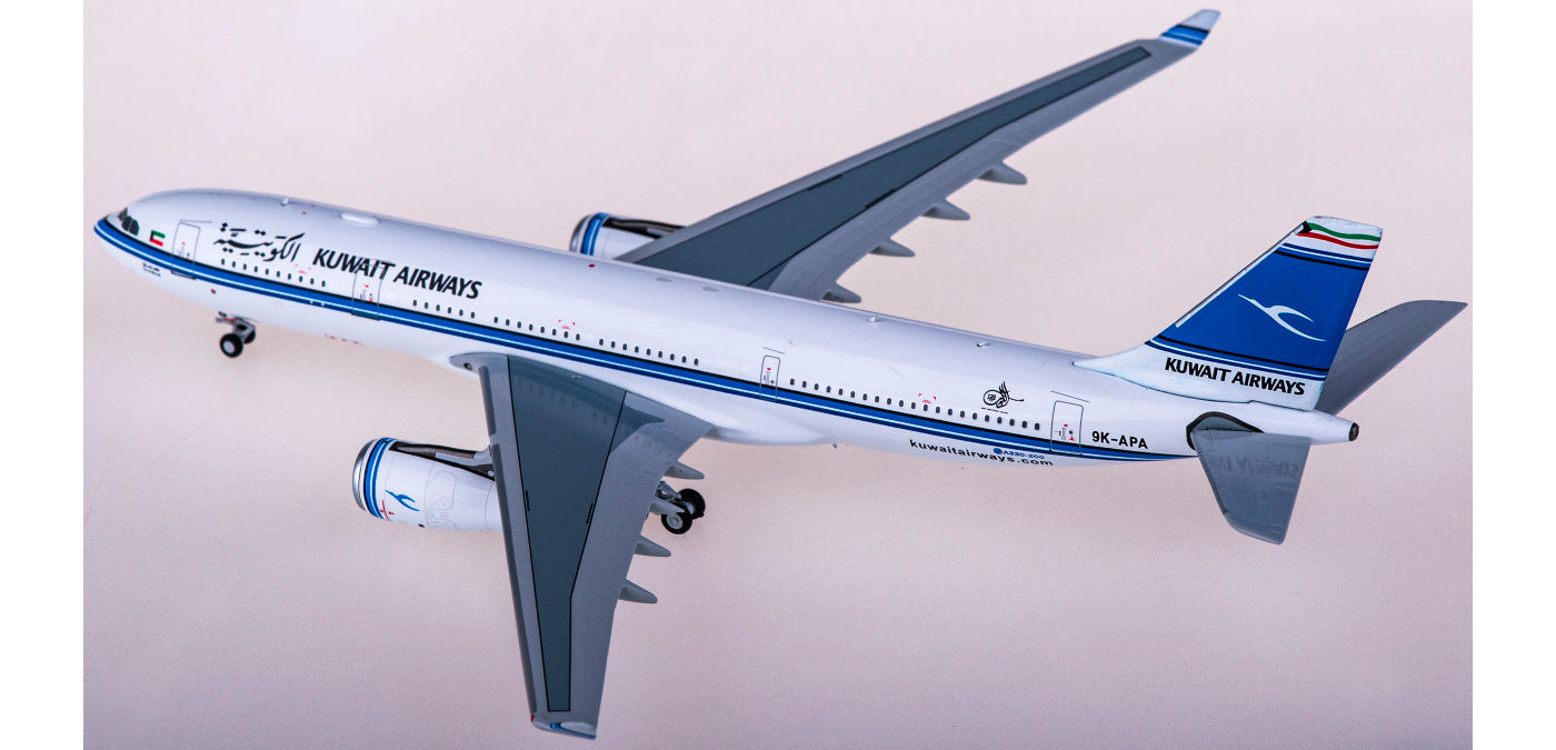 1:400 NG Models NG61039 Kuwait Airways Airbus A330-200 9K-APA+Free Tractor
