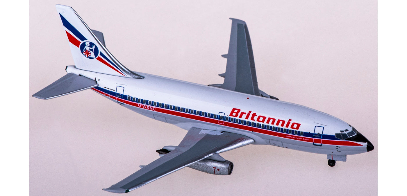 1:400 AeroClassics AC411056 Britannia Boeing 737-200 G-AXNC Aircraft Model+Free Tractor