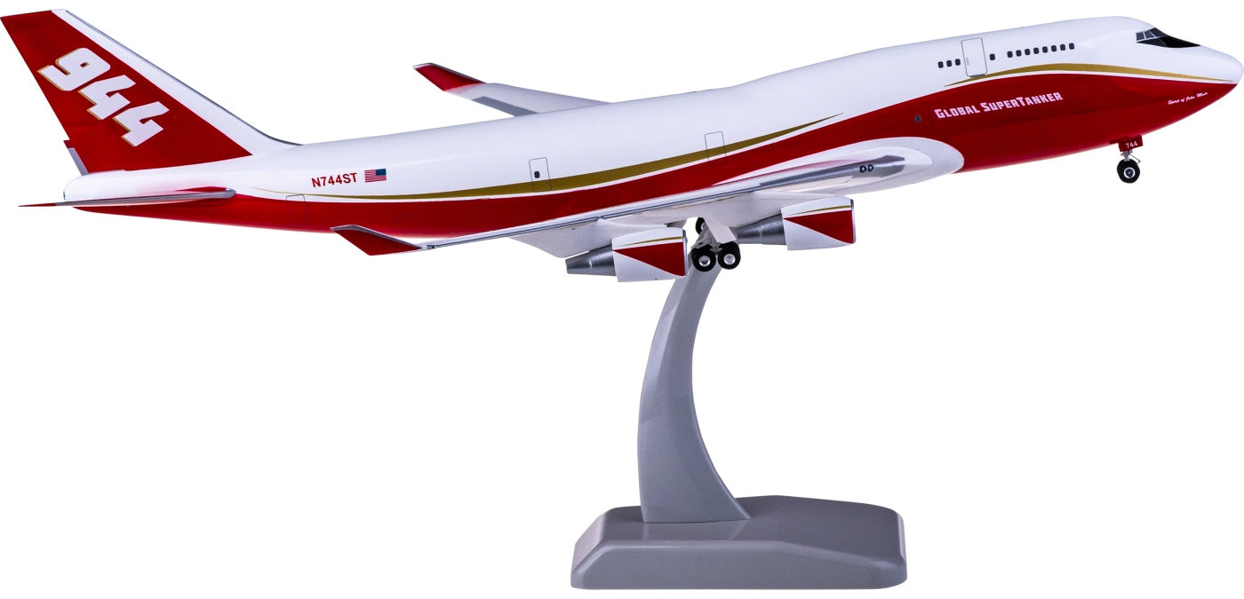 1:200 Hogan Wings HG11878GR Boeing 747-400 Global Supertanker N744ST