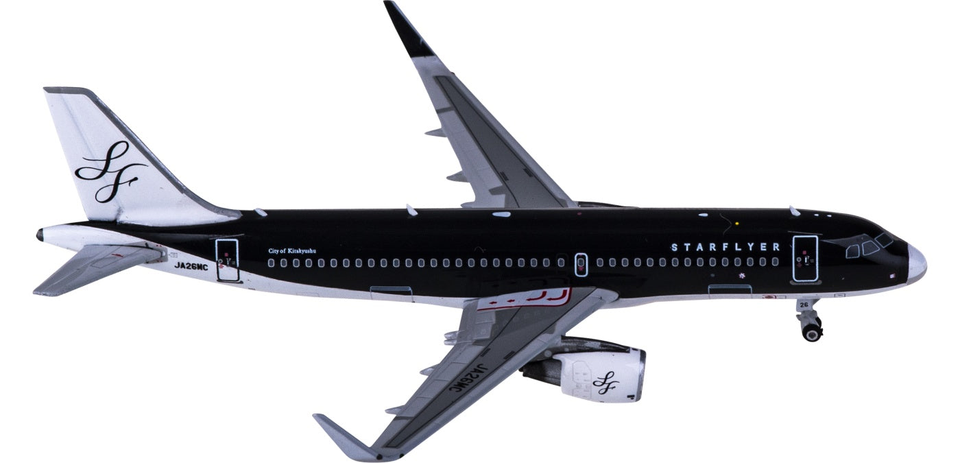 1:400 Phoenix PH04430 Star Flyer Airbus A320 JA26MC+Free Tractor