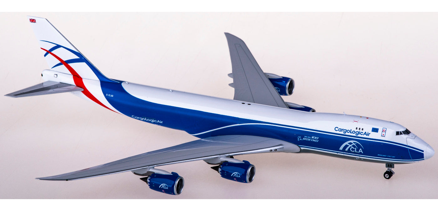1:400 Phoenix PH11743 CargoLogicAir Boeing 747-8F G-CLAB+Free Tractor