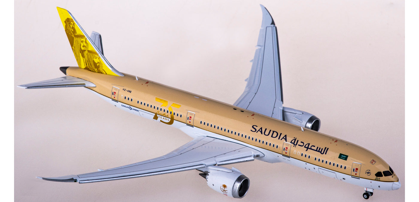 1:400 JC Wings LH4274A Saudia Boeing 787-9 HZ-ARE "Flaps Down"Aircraft Model+Free Tractor