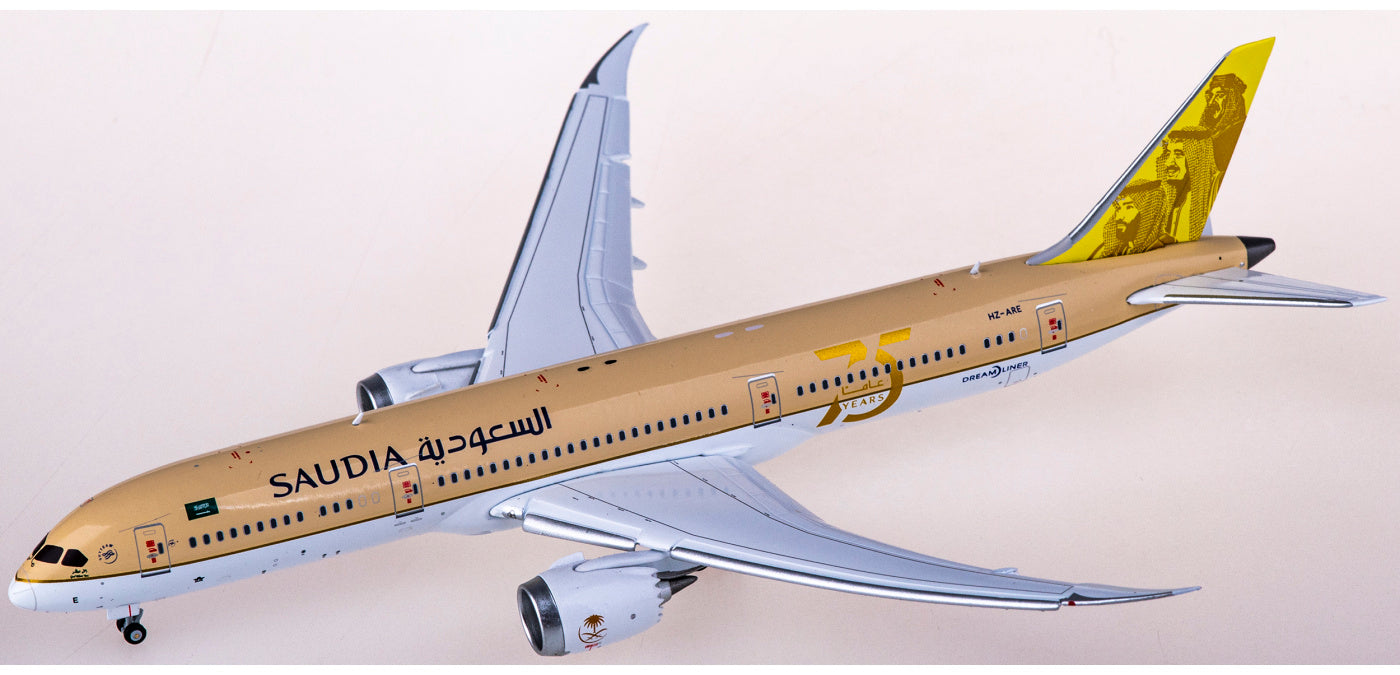 1:400 JC Wings LH4274A Saudia Boeing 787-9 HZ-ARE "Flaps Down"Aircraft Model+Free Tractor