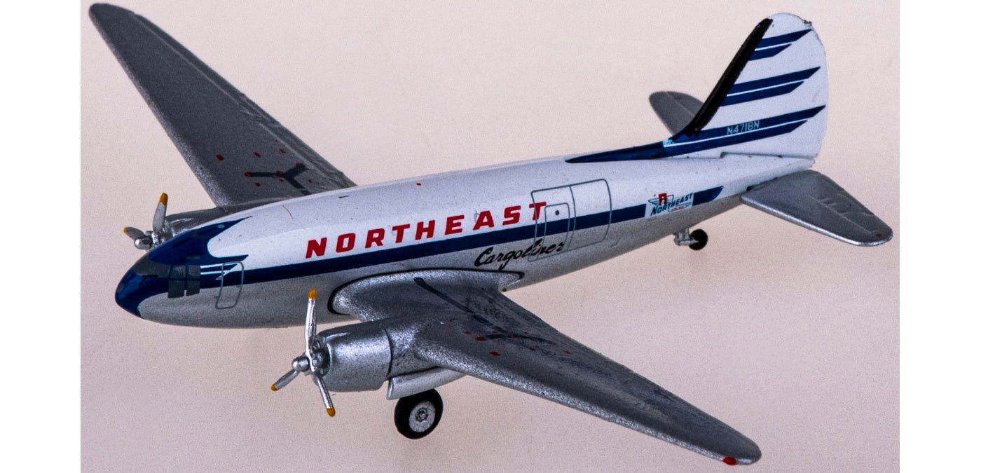 1:400 AeroClassics AC411116 Northeast Airlines Curtiss C-46 N4718N Aircraft Model+Free Tractor