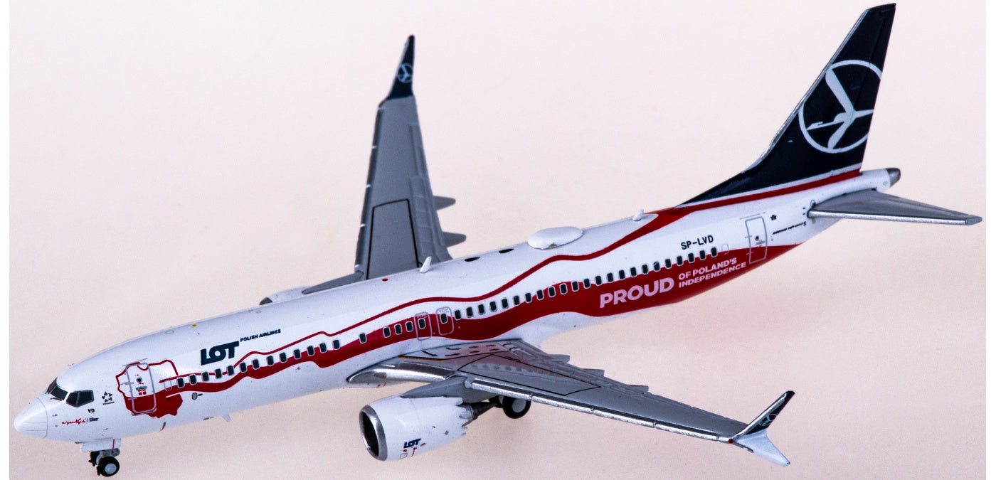 1:400 JC Wings LH4200 LOT Boeing 737 MAX 8 SP-LVD Aircraft Model+Free Tractor