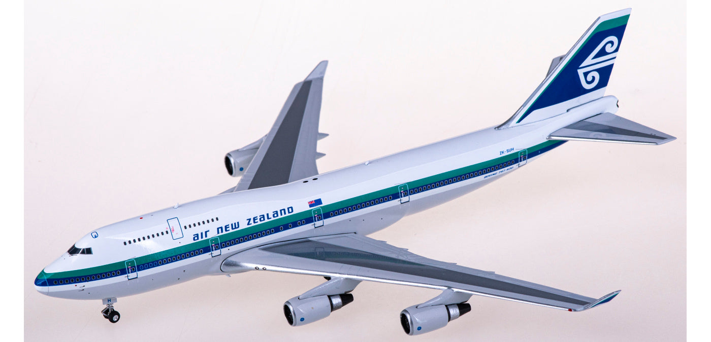 1:400 Phoenix PH11770 Air New Zealand Boeing 747-400 ZK-SUH+Free Tractor