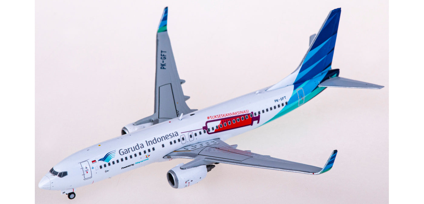 1:400 JC Wings LH4243 Garuda Indonesia Boeing 737-800 PK-GFT+Free Tractor