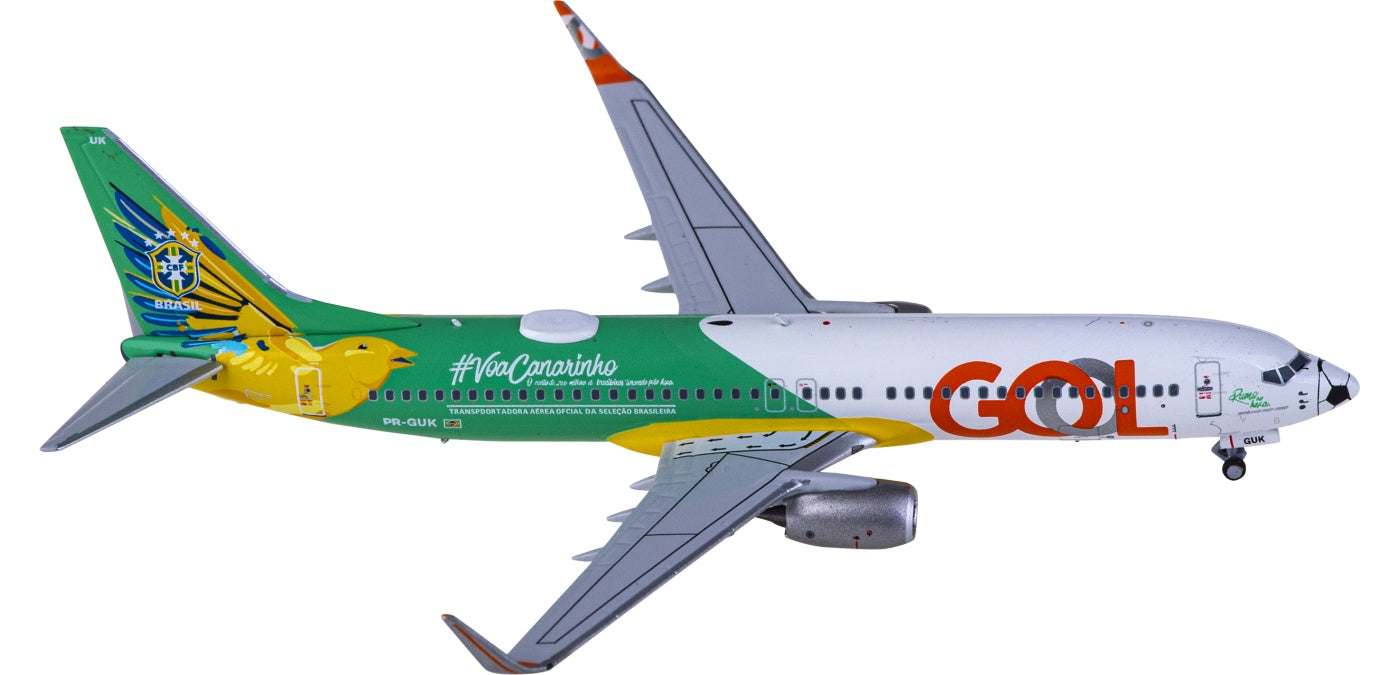 1:400 NG Models NG58138 GOL Boeing 737-800 PR-GUK+Free Tractor