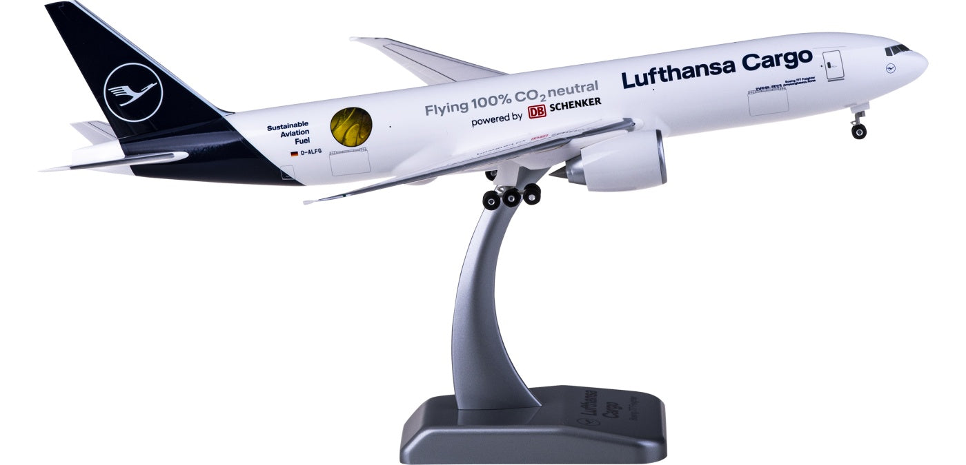 1:200 Hogan Wings LW200DLH025 Lufthansa Cargo Boeing 777F D-ALFG