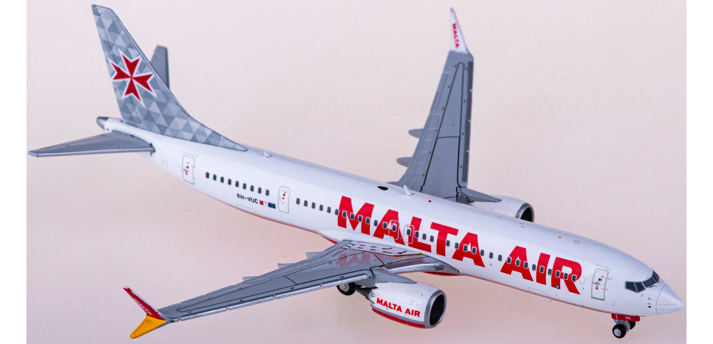 1:400 JC Wings XX40010 Malta Air Boeing 737 MAX 8 9H-VUC+Free Tractor