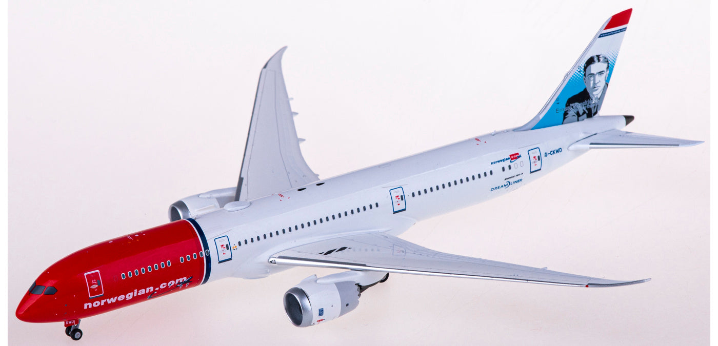 1:400 NG Models NG55087 Norwegian Air Shuttle Boeing 787-9 G-CKWD+Free Tractor