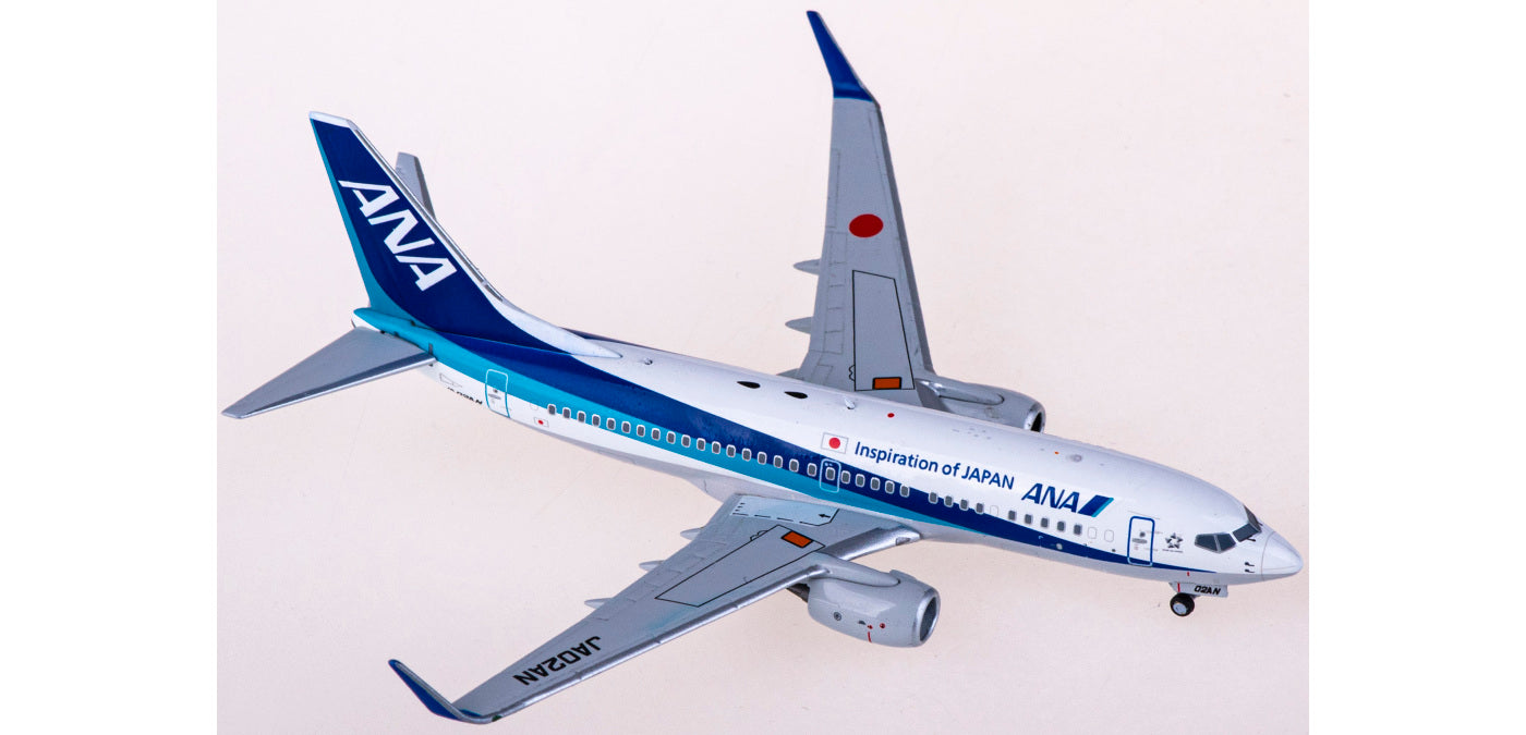 1:400 NG Models NG77025 ANA Boeing 737-700 JA02AN+Free Tractor