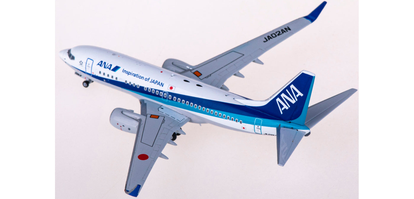 1:400 NG Models NG77025 ANA Boeing 737-700 JA02AN+Free Tractor