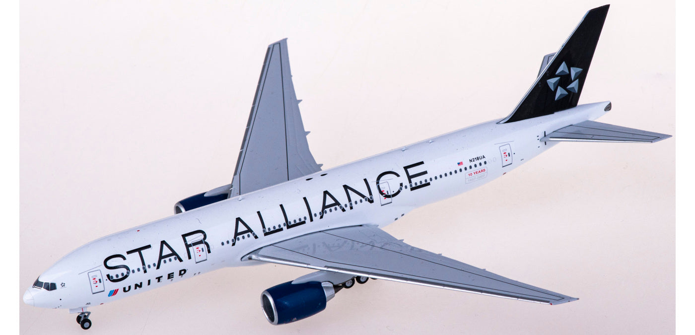 1:400 NG Models NG72021 United Airlines Boeing 777-200ER N218UA "Star Alliance" +Free Tractor