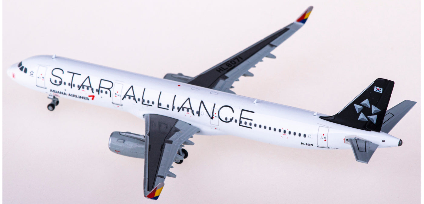 1:400 JC Wings XX4072 Asiana Airbus A321 HL8071 "STAR ALLIANCE"+Free Tractor