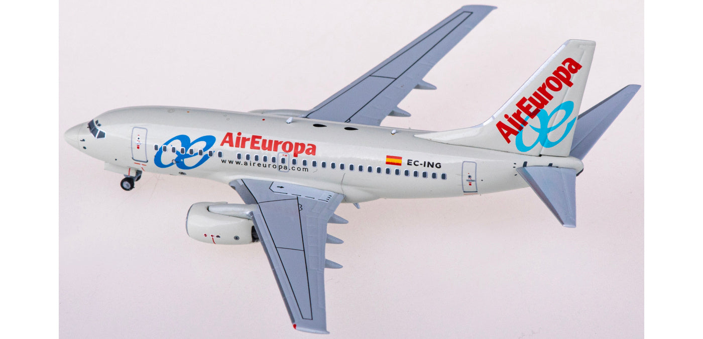 1:400 NG Models NG76005 Air Europa Boeing 737-600 EC-ING+Free Tractor