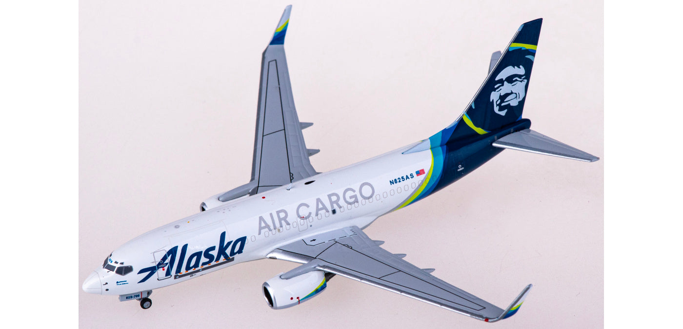 1:400 NG Models NG77018 Alaska Airlines Cargo Boeing 737-700 N625AS+Free Tractor